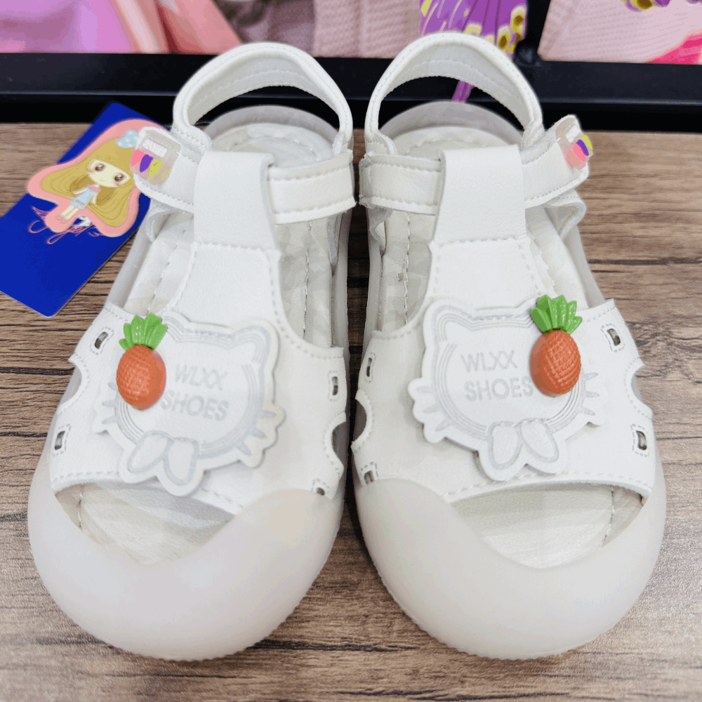 SANDALS &amp; Summer Footwear Sandals White